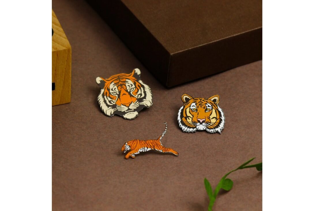 tiger brooch pins